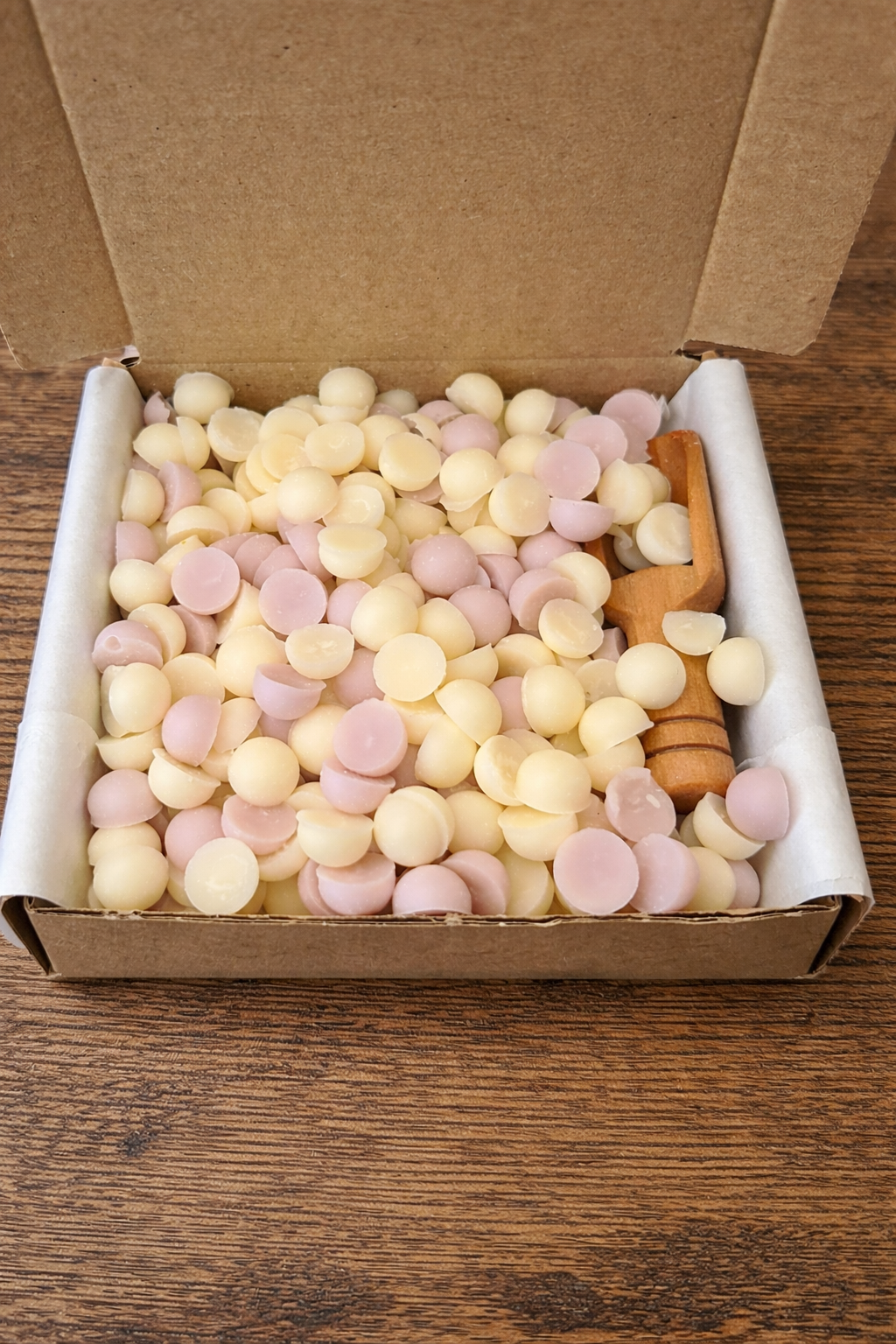 Wax Scoopies with Scoop